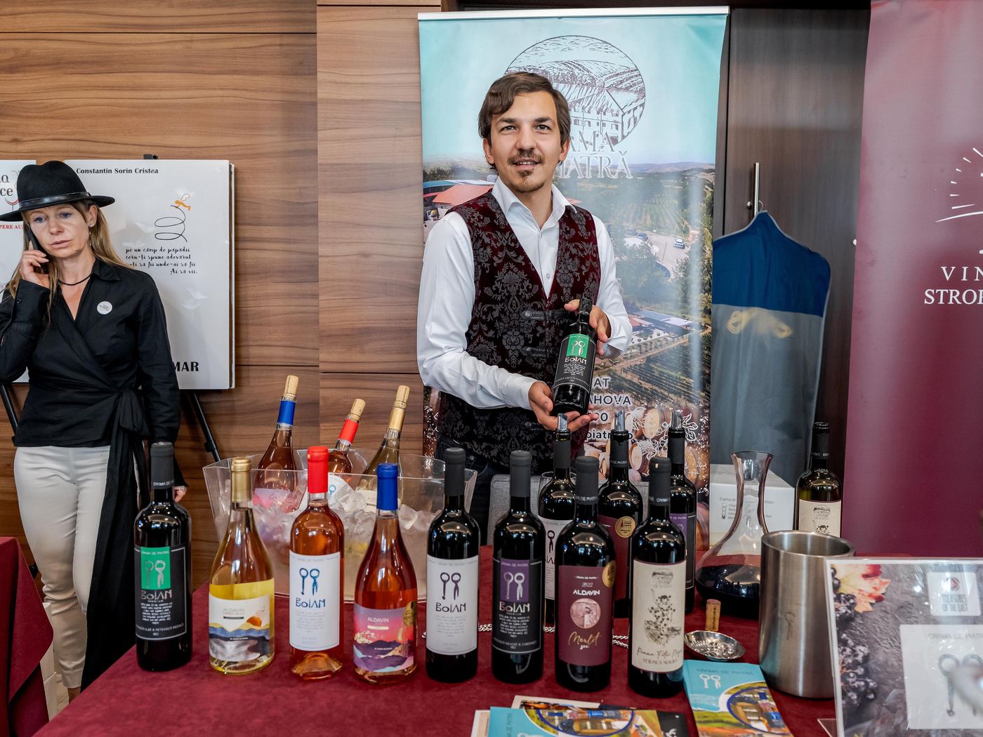 Vinuri expuse și degustări la standurile din Treasures of the East 2025